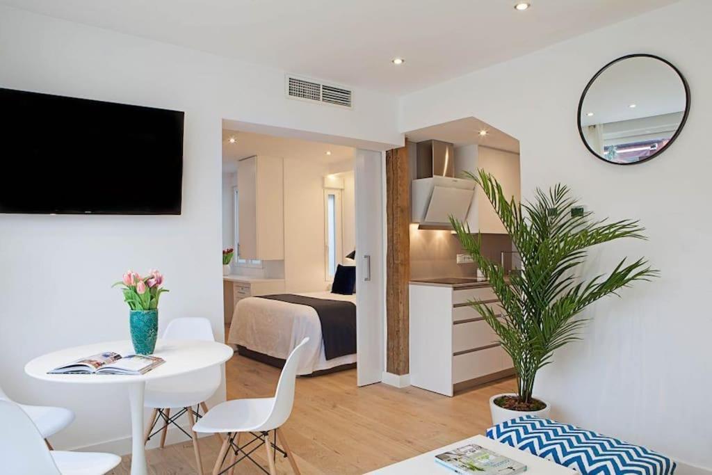 Appartement Luminoso Apartamento Con Terraza En Sol à Madrid Extérieur photo