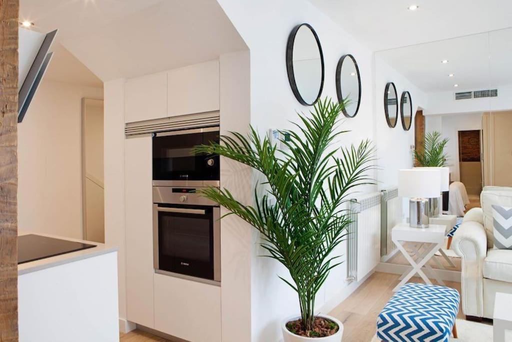 Appartement Luminoso Apartamento Con Terraza En Sol à Madrid Extérieur photo